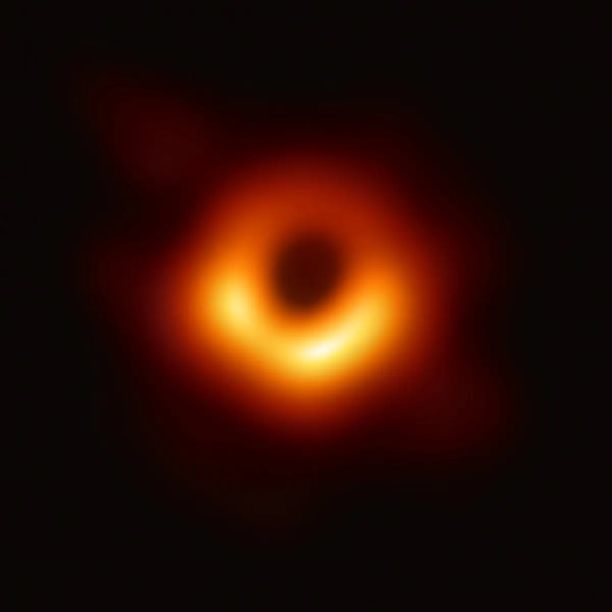 Svarthol í Messier 87