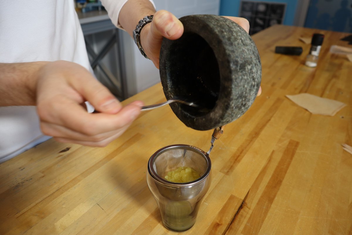 Lauksafi síaður í glas